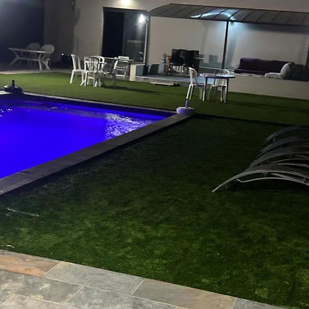 Grande Villa Avec Piscine Bompas Kültér fotó