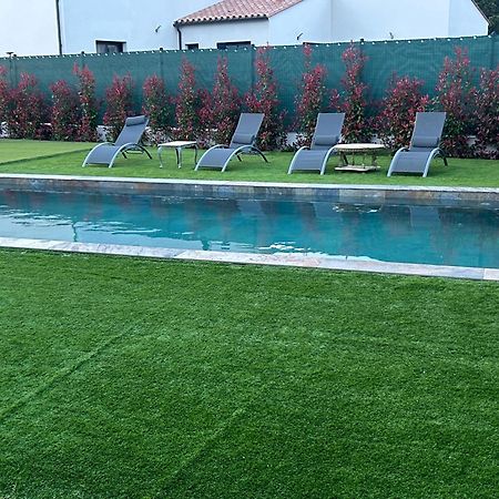 Grande Villa Avec Piscine Bompas Kültér fotó