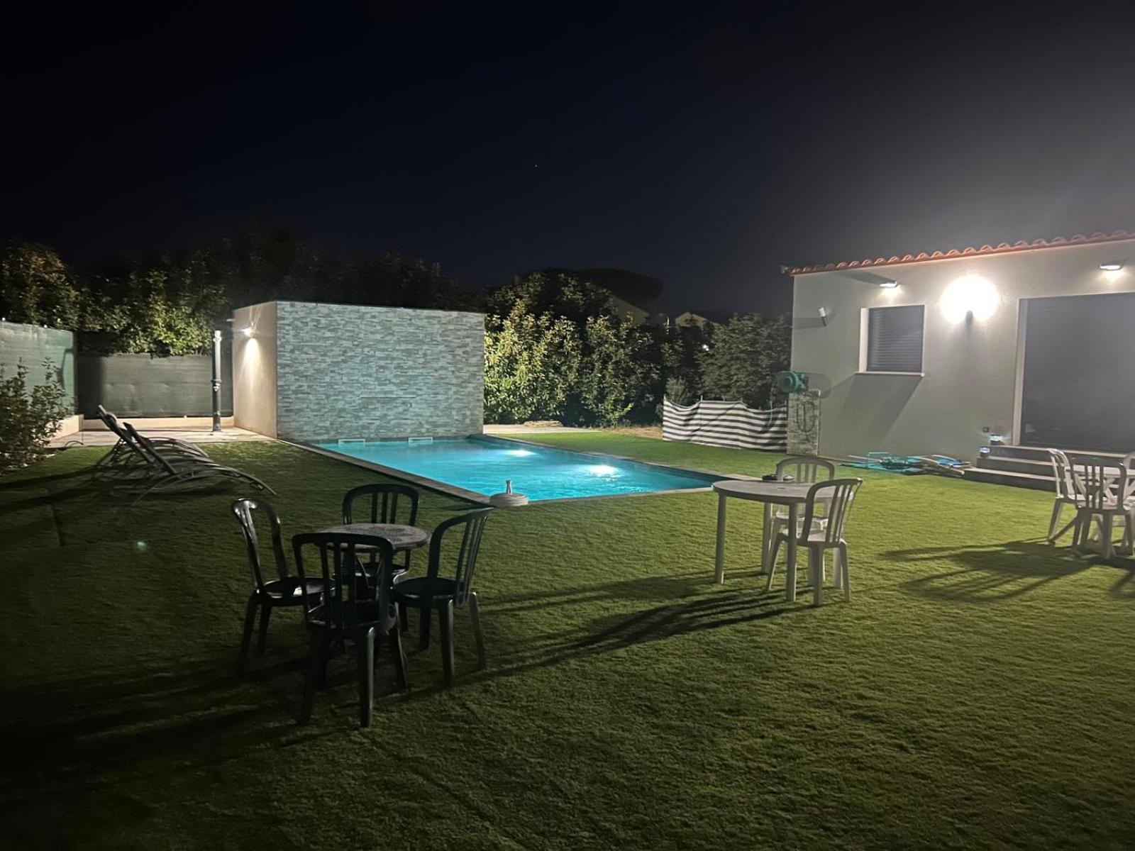 Grande Villa Avec Piscine Bompas Kültér fotó