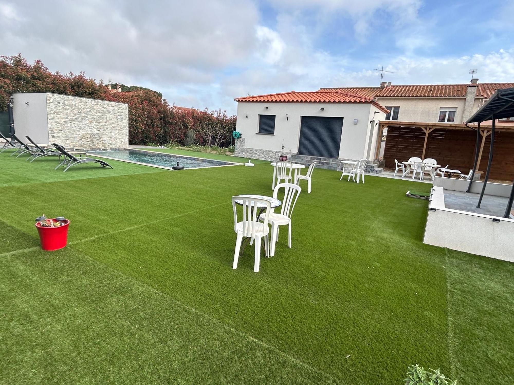 Grande Villa Avec Piscine Bompas Kültér fotó
