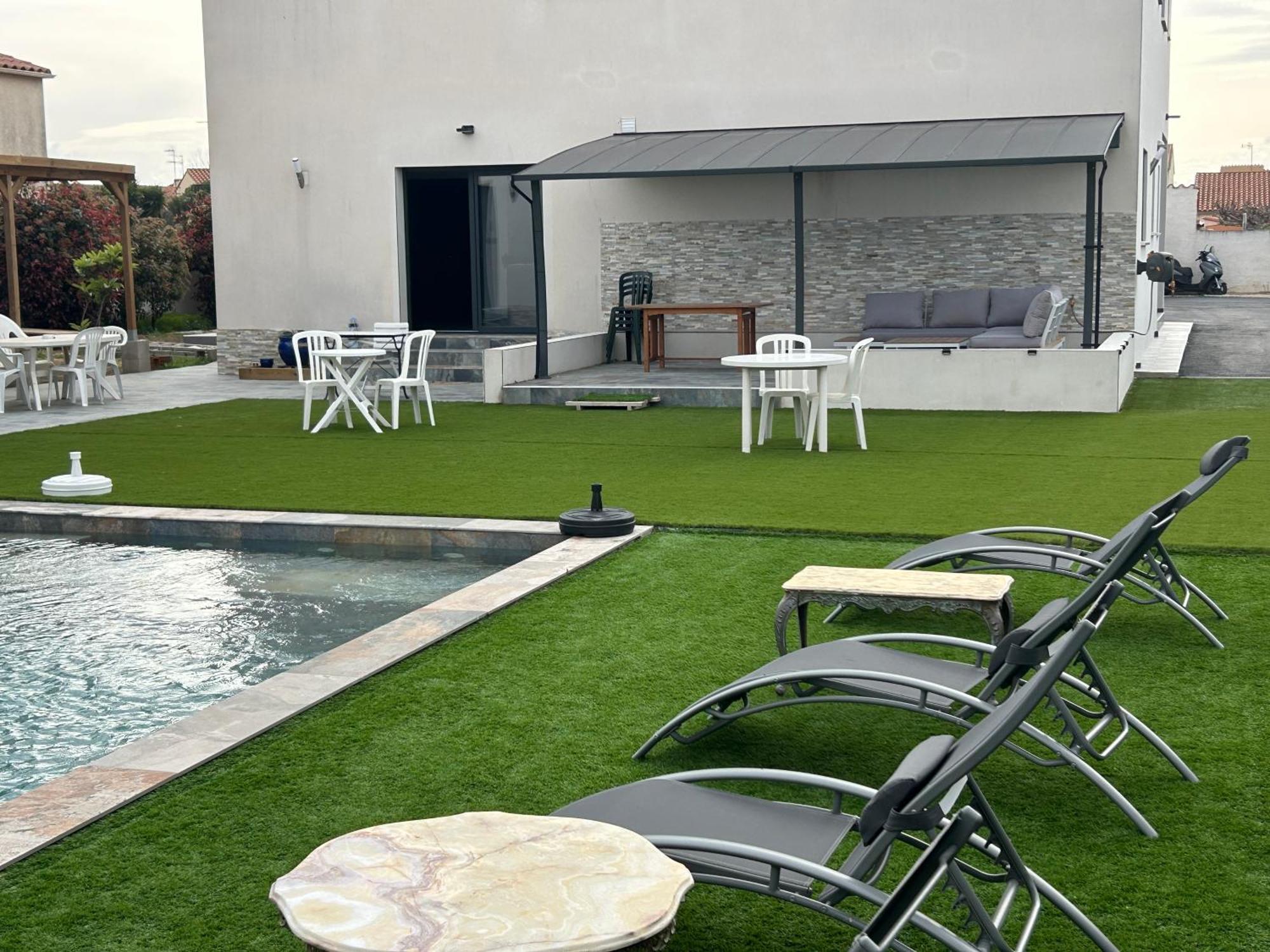 Grande Villa Avec Piscine Bompas Kültér fotó